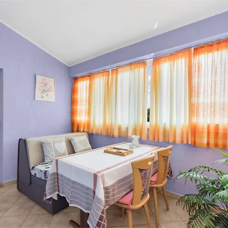 Casa Jelena With Shared Pool Apartman Kaštelir