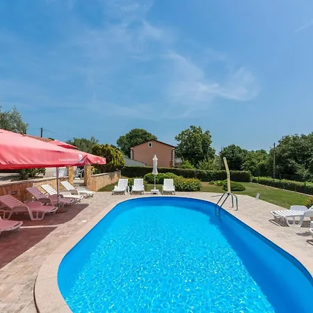 Casa Jelena With Shared Pool Appartement Kaštelir