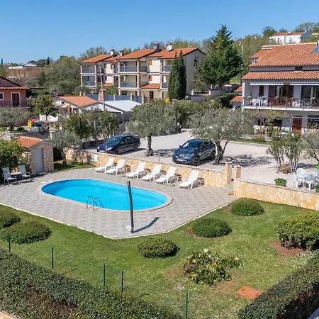 Casa Jelena With Shared Pool Appartement