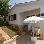 Casa Jelena With Shared Pool *