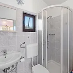 Casa Jelena With Shared Pool Kaštelir