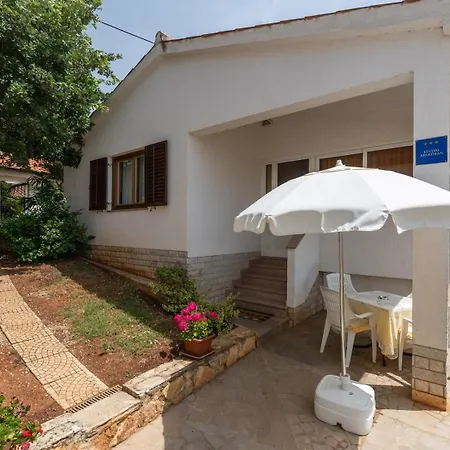 Casa Jelena With Shared Pool *