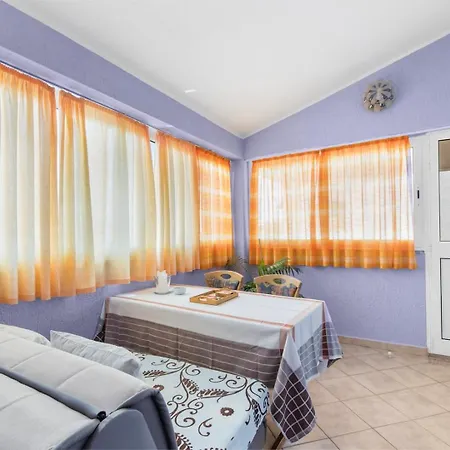 Casa Jelena With Shared Pool *