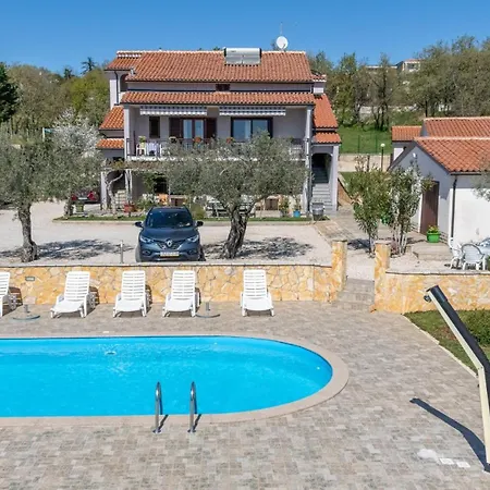 شقة Casa Jelena With Shared Pool *