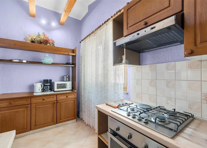 아파트 Casa Jelena With Shared Pool Kaštelir