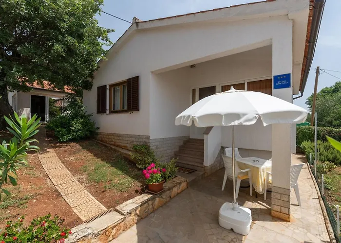 Casa Jelena With Shared Pool *