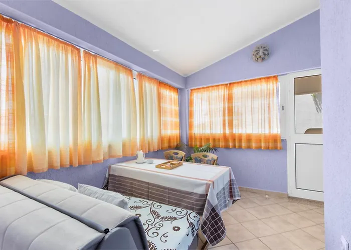 Casa Jelena With Shared Pool *