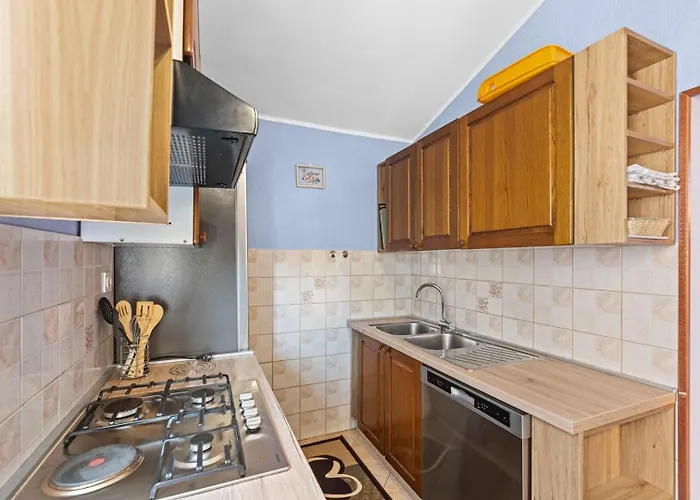 Casa Jelena With Shared Pool 아파트 *